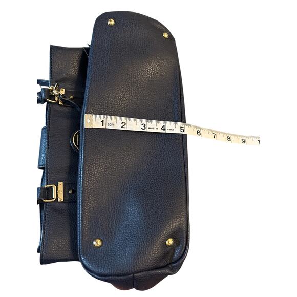 Tommy Hilfiger Navy shoulder bag with gold accents and tassel hang tag - Picture 6 of 7